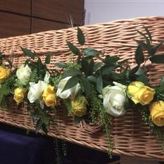 Wicker Casket Yellow &amp; White 