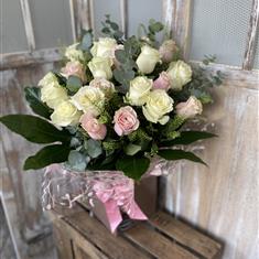 DELUXE ROSE BOUQUET